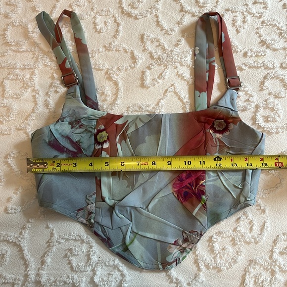 Julia Heuer Helmut Floral Crepe Crop Top ( small) - Picture 11 of 11